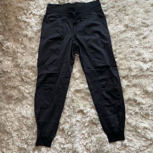Lululemon Dance Studio Mid-Rose Jogger